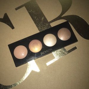 🔥Revlon eyeshadow pallet🔥